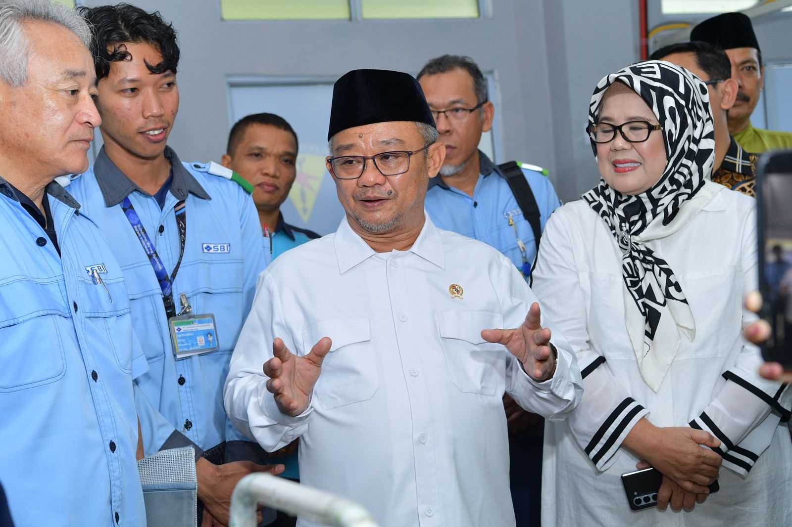 siaran-pers-mendikdasmen-dorong-peningkatan-kualitas-guru-dan-transformasi-ilmu